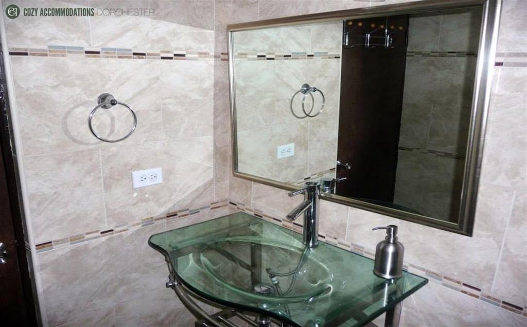 Cozy Accommodations - Dorchester City Line Kingston Cameră foto