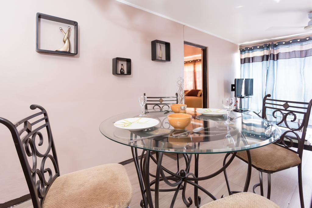 Cozy Accommodations - Dorchester City Line Kingston Exterior foto
